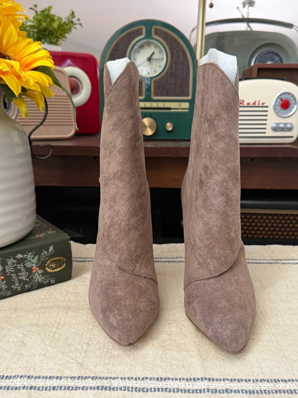 Style Charles Taupe Suede Pointed Toe Stiletto Boots Size 6 NWOT